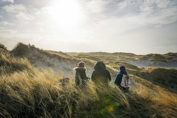 Quels sont les conseils pour un camping en région de dunes de sable en automne?